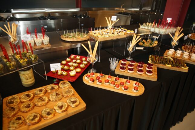 ENGİNARLI LEZZETLERİN HİKAYESİNİ ANLATAN ‘ÇANAK’ İSİMLİ KİTAP TANITILDI