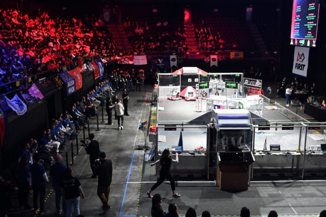 9 farklı ülkeden 153 takım FIRST® Robotics Competition ile İstanbulda bir araya geldi