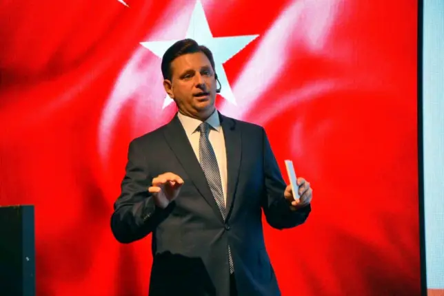 Başkan Adayı Esat Tanık’tan Çeşme’ye Dört Dörtlük 68 Proje