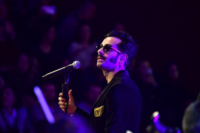 ISTANBUL NIGHT FLIGHT 10.SEZON AÇILIŞ KONSERİNDE GÖKHAN TÜRKMEN RÜZGARI ESTİ