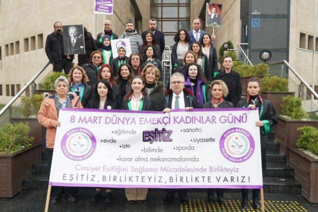 Bursa Barosu’nun Güçlü Kadın Başarı Ödülü bu yıl “Kadın Cinayetlerini Durduracağız Platformu”na