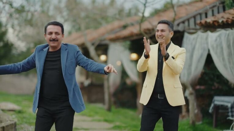 Mehmet Çağlar ve Latif Doğan’dan Yılın Düeti: Çal Çal Oyna (Altın Kemer)