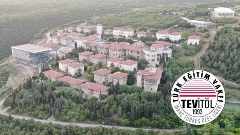 ÜSTÜN YETENEKLİ ÖĞRENCİLER, SANAL GERÇEKLİK EVRENLERİ ÜZERİNE MEHMET ACAR İLE TEVİTÖL’DE BEYİN FIRTINASI GERÇEKLEŞTİRDİ!