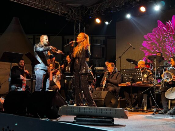 Pınar Eliçe Romanlarla Dans Etti