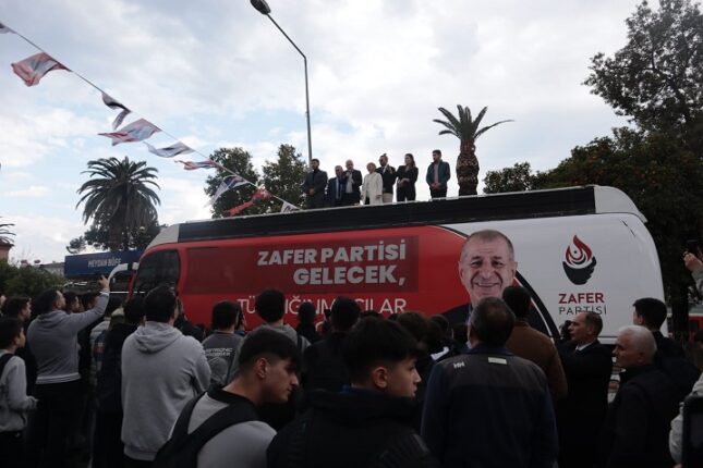 AFGANLARA DA ‘GEÇİCİ SIĞINMACI STATÜSÜ’ VERECEKLER