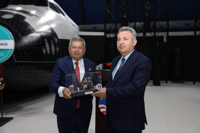 İZMİR’DE AURORA SİMİLASYONU İLE MARS’A İNSANLI UÇUŞ EĞİTİMLERİ BAŞLADI