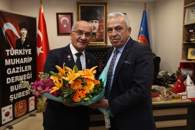 BAŞKAN ÖZDEMİR ŞEHİT YAKINLARINI VE GAZİLERİ ZİYARET ETTİ