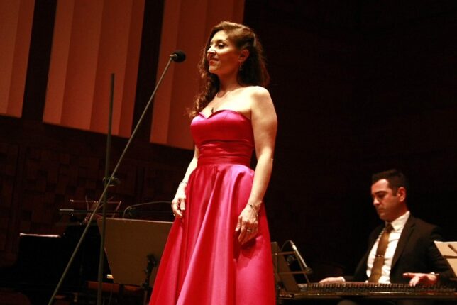 Ünlü soprano GÜNAY ACAR İzmir Barok Müzik Günleri’nde büyüleyici bir konsere imzasını attı.