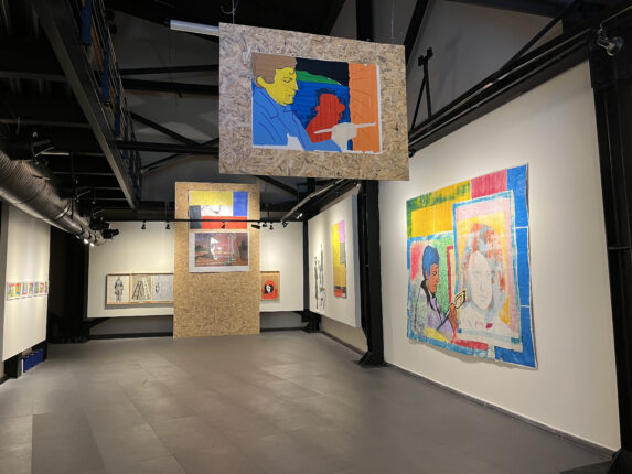 Can Aytekin’in “Geçen Program” Adlı Sergisi Nilüfer Belediyesi’nde Devam Ediyor