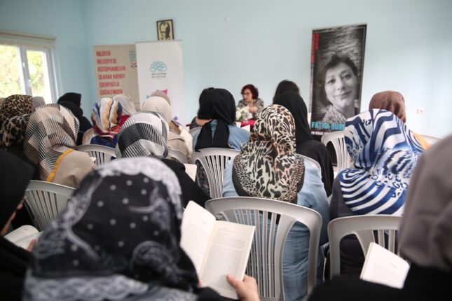KADINLAR, YAZAR FATMA BURÇAK’LA KİTABINI KONUŞTU