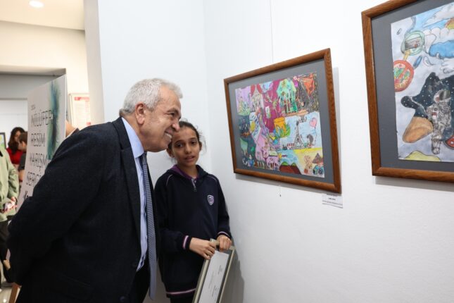 GELECEKLERİNE DAİR HAYALLERİNİ RESİMLE ANLATTILAR