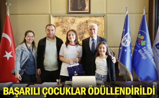 Başarılı çocuklar ödüllendirildi