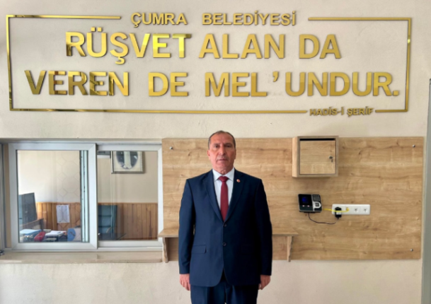 Yeniden Refah’lılar kazandığı belediyelere “rüşvet” tabelası astı
