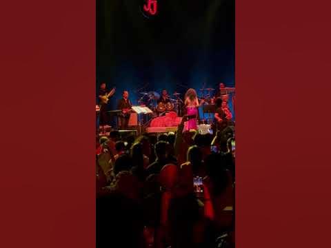 YILDIZ TİLBE’NİN BAKÜ ÇIKARMASI