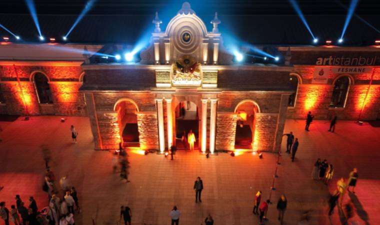 ÜNLÜ İÇ MİMAR AHMET GÜNEŞ ve sanatçı POLVO BB ProjecTT Art İstanbul da buluştular