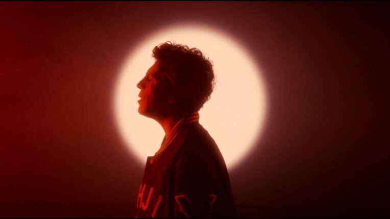 ERSAY ÜNER ‘TAVERNA’YI GERİ GETİRİYOR