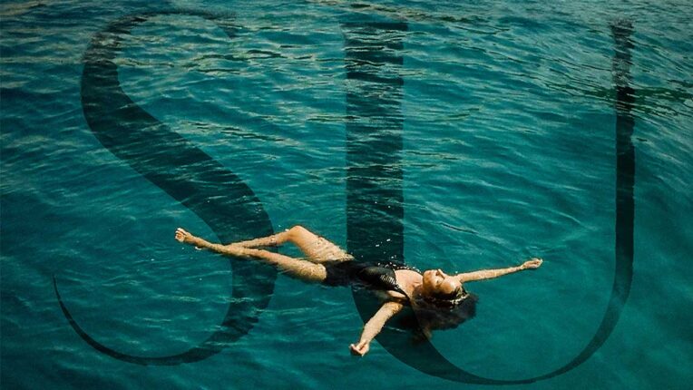 ASLIHAN ÜNALDI’NIN ÖDÜLLÜ İLK UZUN METRAJLI FİLMİ “SUYUN ÜSTÜ”, 43. İSTANBUL FİLM FESTİVALİ ULUSAL YARIŞMASI KAPSAMINDA 23-24 NİSAN’DA GÖSTERİMDE!