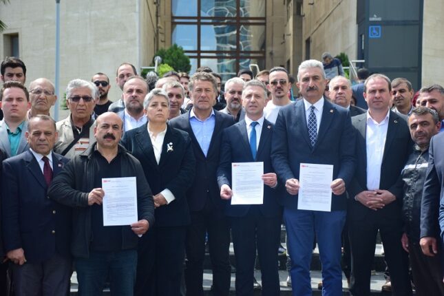 CUMHURİYET HALK PARTİSİ BURSA İL BAŞKANI NİHAT YEŞİLTAŞ: KAOS ORTAMI YARATMAYA ÇALIŞAN KARANLIK GÜÇLERE ASLA İZİN VERMEYECEĞİZ