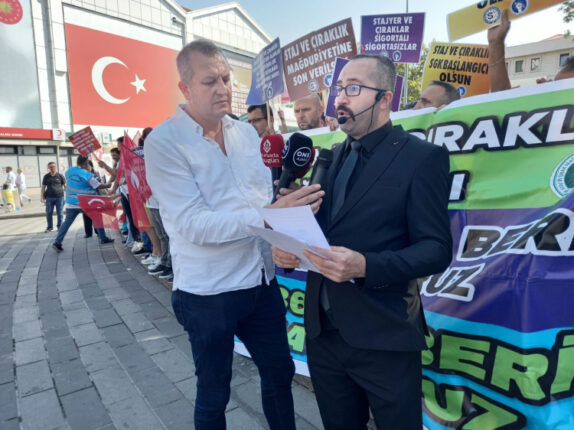 Staj Mağdurları Meydana İndi! “Çırak Çıktık!”