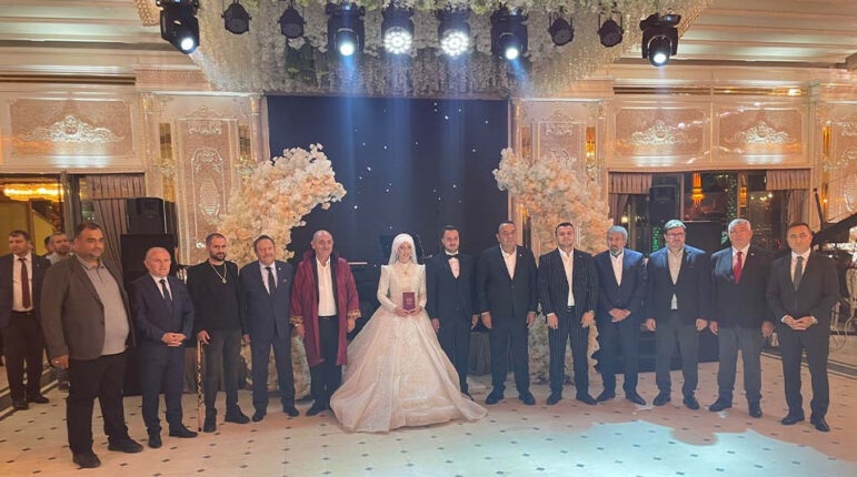 Süzer Ailesinin Mutlu Günü