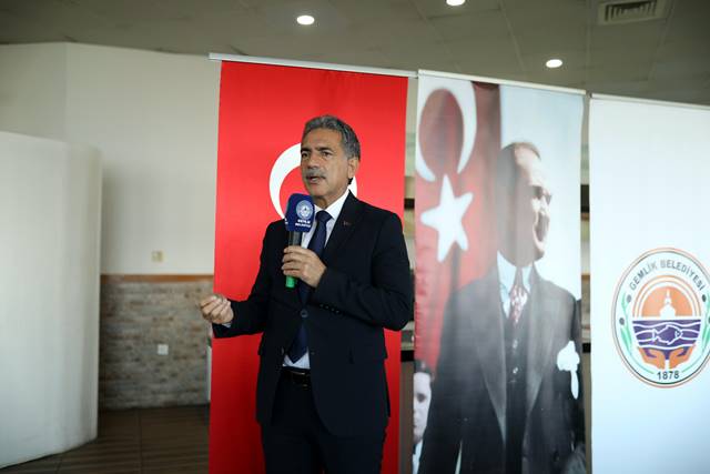 Belediye Başkanı İlçe Halkını Tabuta Canlı Canlı Koydu!