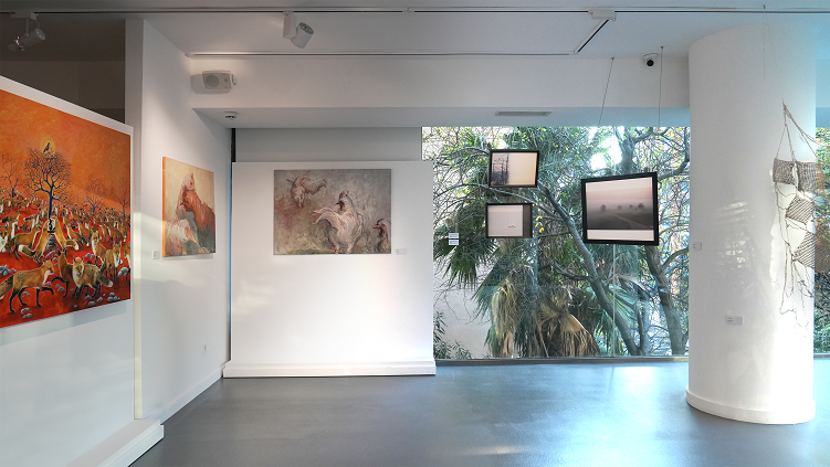 “ODAK” Sergisi 9 Şubat’a Dek Decollage Art Space’te Devam Ediyor