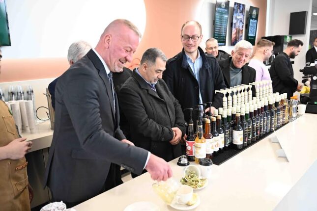 “Karacabey’in yeni sosyal merkezi Kent Kafe hizmetinizde”