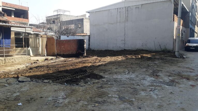 Osmangazi’de metruk bina temizliği