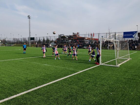 NİLÜFER KIZ CUP 2025’İN ŞAMPİYONU UFUKSPOR