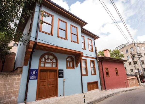 Bursa Büyükşehir Belediyesi’nin Hayata Geçirdiği Bursa Sanat Çalıştayı | 2025, 4 Şubat’ta Mehmet Âkif Ersoy Kültürevi’nde Başladı