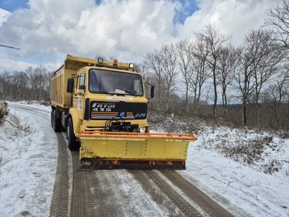 Karacabey Belediyesi karla mücadelede çalışmalara hazır!