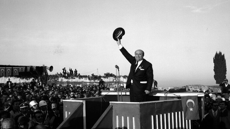 ARKON’dan Demokrat Açılım!