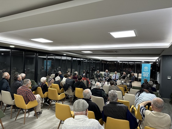 Huzurevi sakinleri sağlıklı yaş almanın yollarını öğrendi