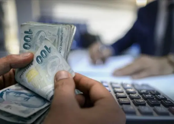 MEMUR VE EMEKLİLER 2025 YILINI ENFLASYONA EZİLEREK GEÇİRECEK