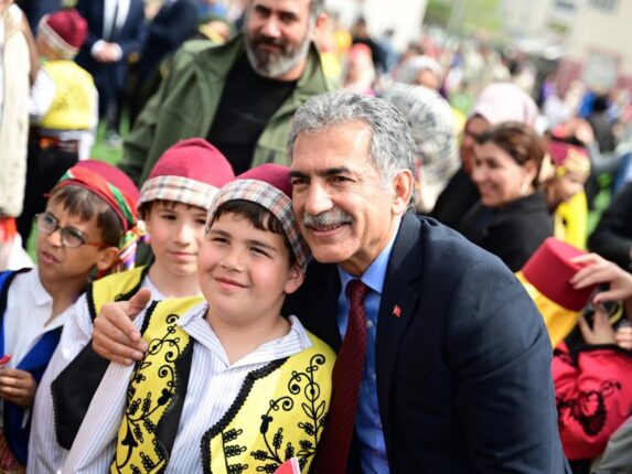 Gemlik’te Çocuklar 23 Nisan’ı Neşeyle Kutladı