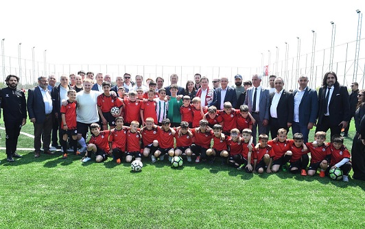 Amatör futbol camiası bir tesis daha kazandı