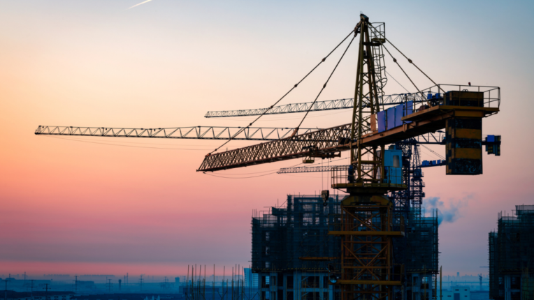 İnşaatta faaliyet artarken beklenti geriledi