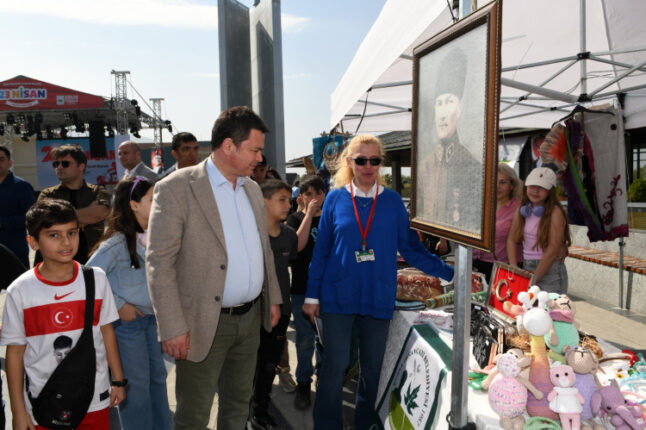 Çocuklar 23 Nisan coşkusunu Osmangazi’de yaşıyor