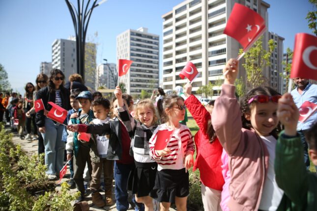 23 Nisan Mahallesi’nde Çocuklarla Geleceğe Umut Ektik