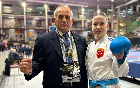 Belediyesporlu Nisanur Çakır’dan gümüş madalya