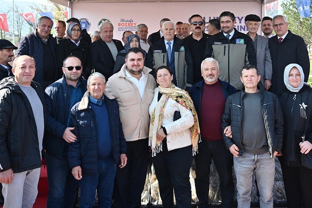 Büyükşehir’den çiftçiye 1 milyon 222 bin adet çilek fidesi