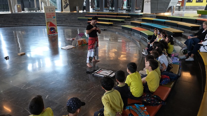 Anasayfa Haberler Tiyatronun coşkusu Bursa’yı sardı HABERLER    Tiyatronun coşkusu Bursa’yı sardı