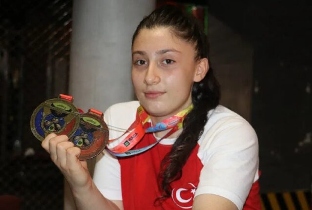 DÜNYA ŞAMPİYONUNUN İSYANI