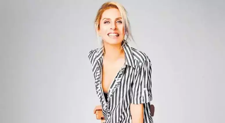 ZEYNEP CASALİNİ’DEN ZAMANA SESLENİŞ; “SUSMUYORUM”