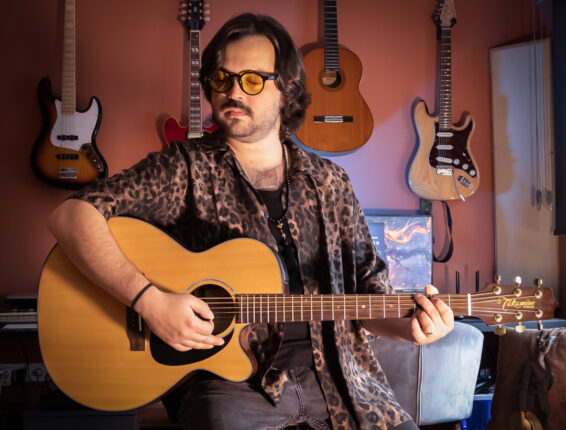 Görkem Baharoğlu’nun yeni teklisi “Gölge” |||Ruhun karanlık bir odada kalple hesaplaşma süreci belki de yas.”