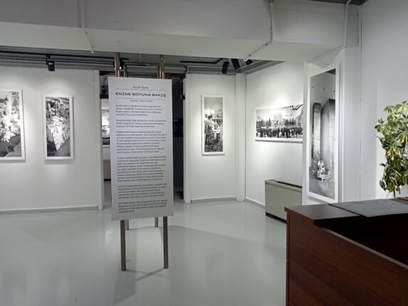 “Enine Boyuna Bakış” sergisi Nilüfer Fotoğraf Müzesi’nde