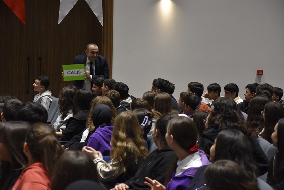 “Karacabey Belediyesi’nden LGS ve YKS öğrencilerine özel motivasyon”