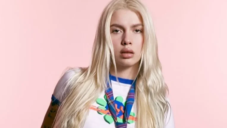 ALEYNA TİLKİ BU KEZ JJ ARENA’DA ROCK MODUNDA