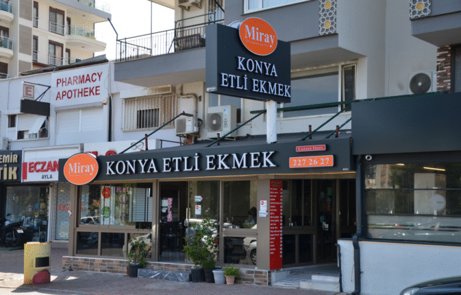 ANTALYA’DA KONYA RÜZGARI ESİYOR: KONYA MİRAY ETLİ EKMEK SALONU