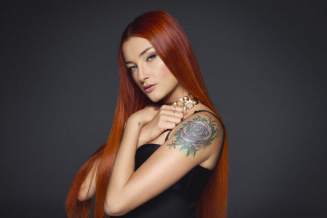 GÜLİZ AYLA Hümeyra’nın Merdiven şarkısını yeniden yorumladı